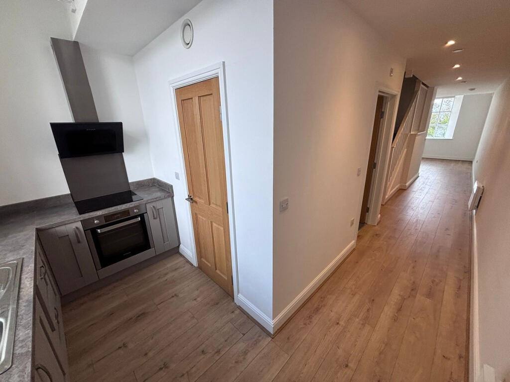 Apartment in Newcastle upon Tyne - View 3