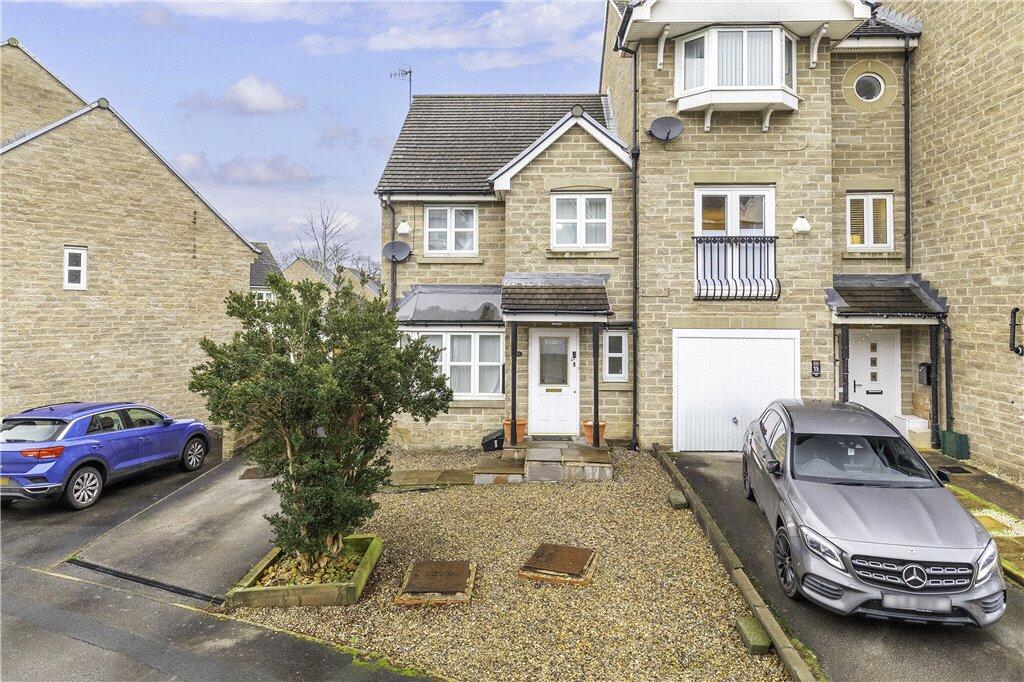 Main image of property: Pennythorne Drive, Yeadon, Leeds, West Yorkshire, LS19