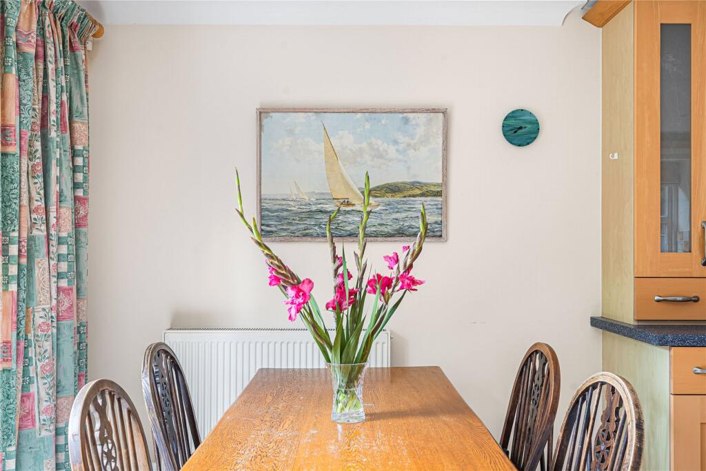 House in Chichester, Plaistow - More