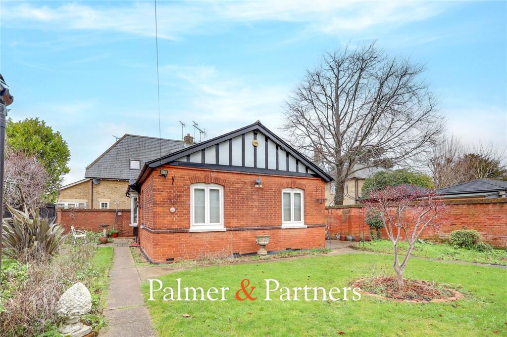 Main image of property: New London Road, Old Moulsham, Chelmsford, Essex, CM2