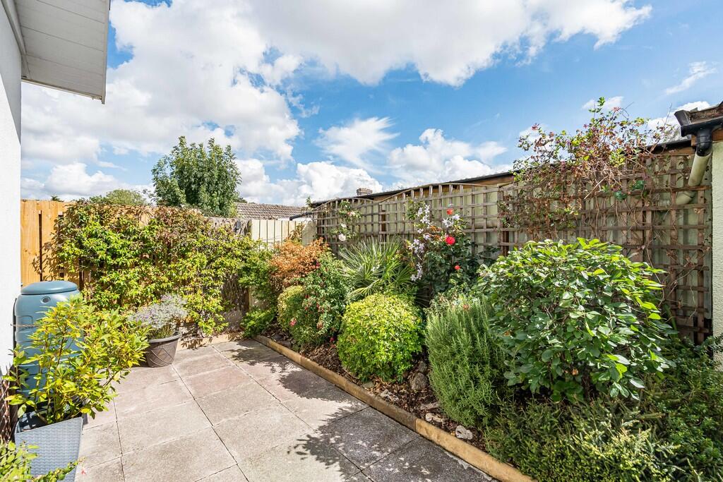 Summerlands Court, Liverton - More