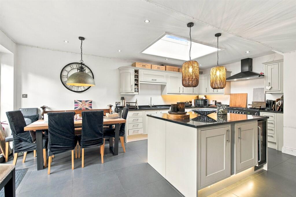 Nascot Wood Road, Watford, Hertfordshire, WD17 photo 4