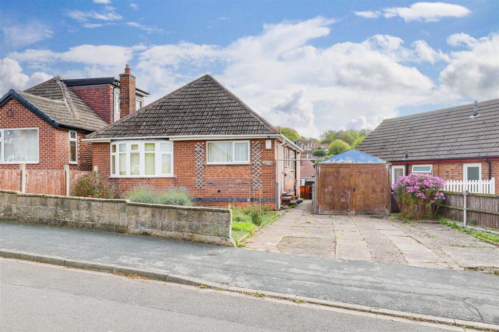 3-bed detached on Jenned Road, Arnold, NG5, £200,000