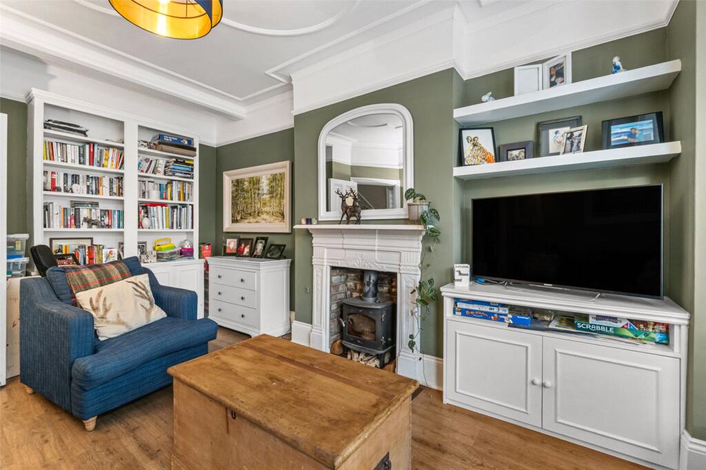 House in Twickenham - View 4