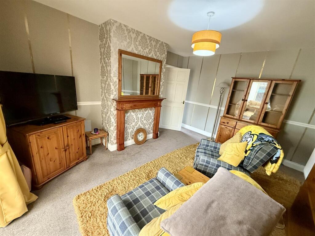 House in Pencarreg, Llanybydder - View 2