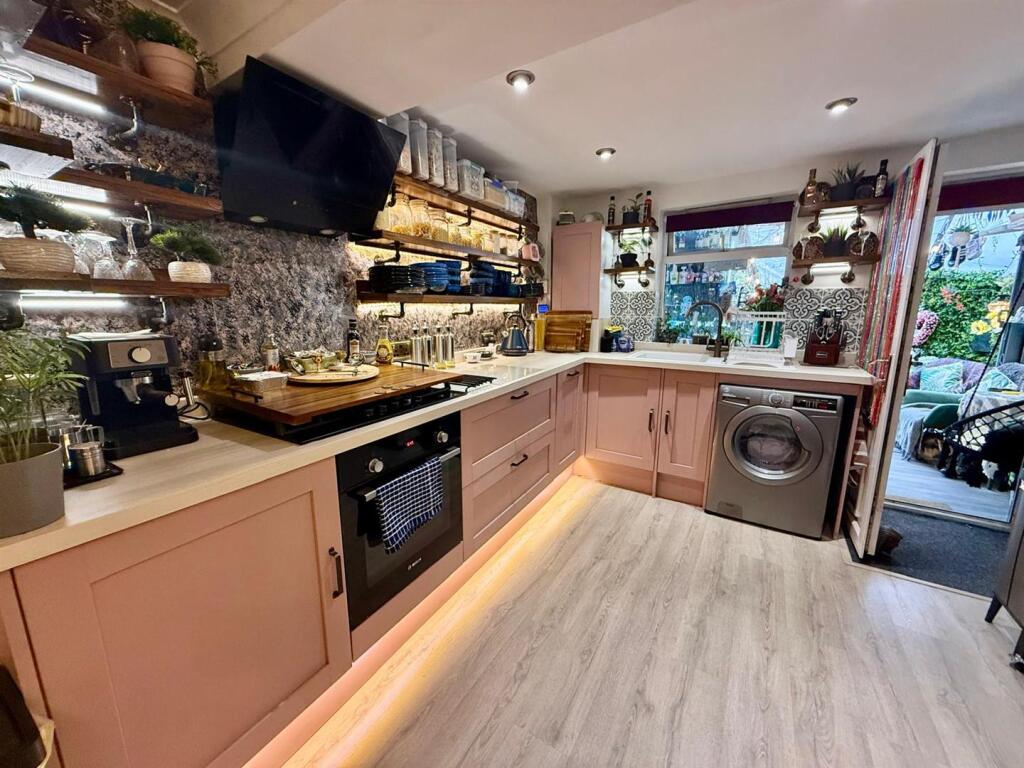 House in Macclesfield, Hurdsfield - More