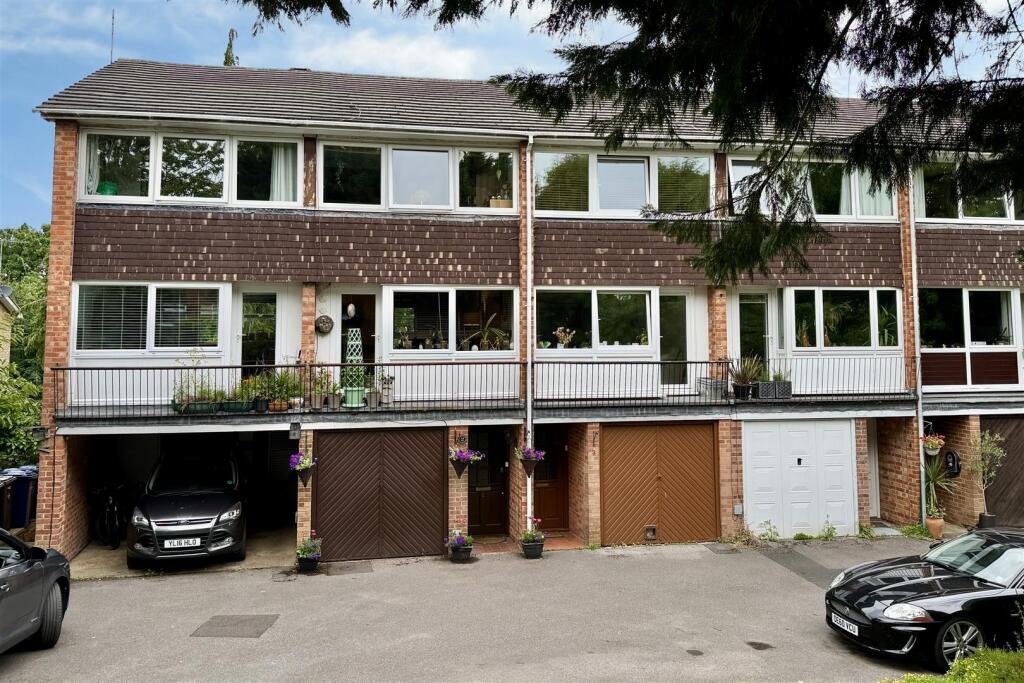 Main image of property: Godalming - ***No Onward Chain***