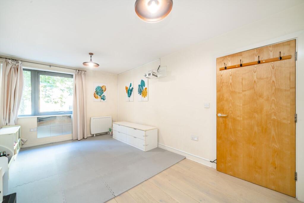 Main image of property: Victoria Road, North Acton