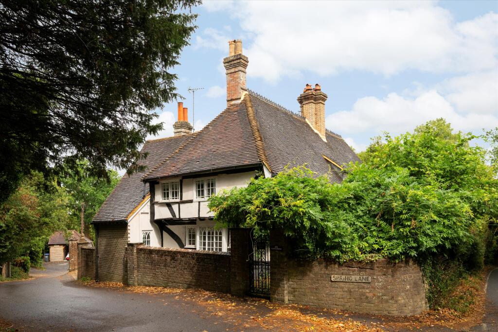 House in Redhill - View 4