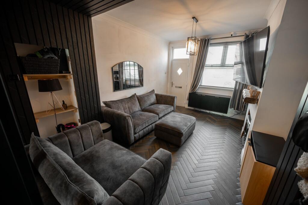 House in Stoke-on-Trent - View 2