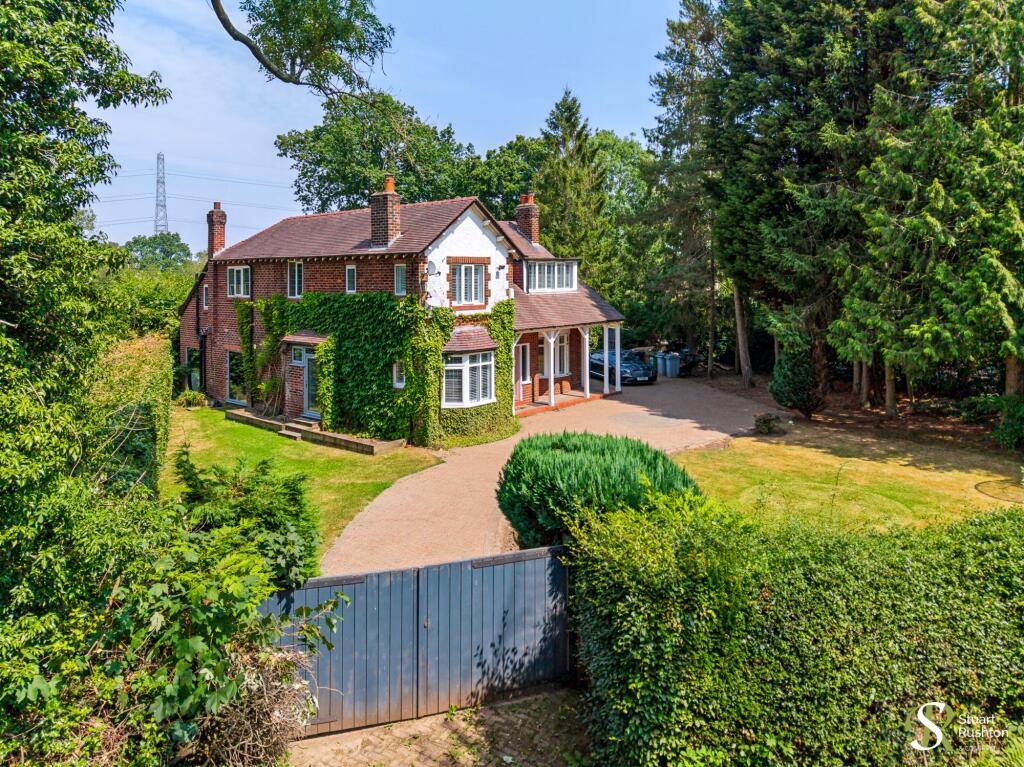 Main image of property: Davenport Lane, Mobberley, WA16