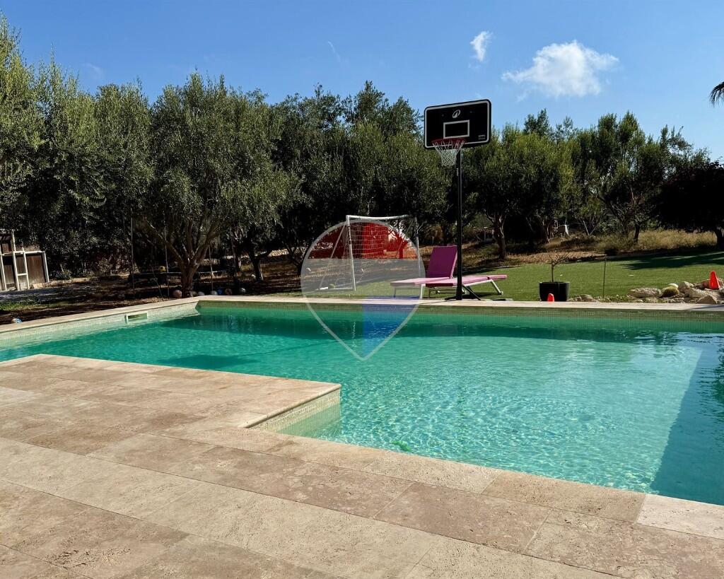 Main image of property: Naxxar