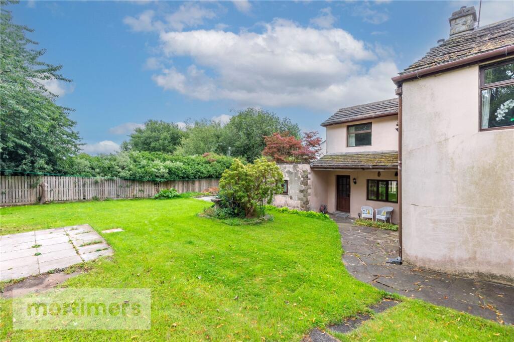 Arbory Drive, Padiham, Burnley, Lancashire, BB12 photo 3