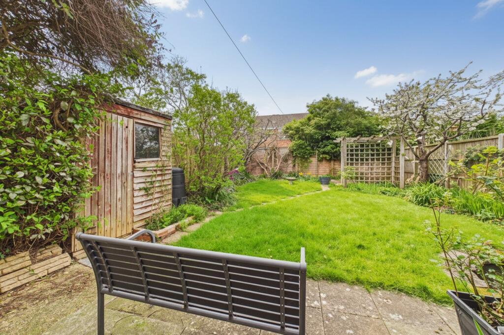 Whaley Road, Wokingham, Berkshire, RG40 - More