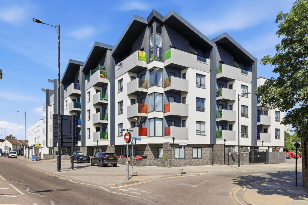 Main image of property: London Road, Southend-on-sea, SS1 1