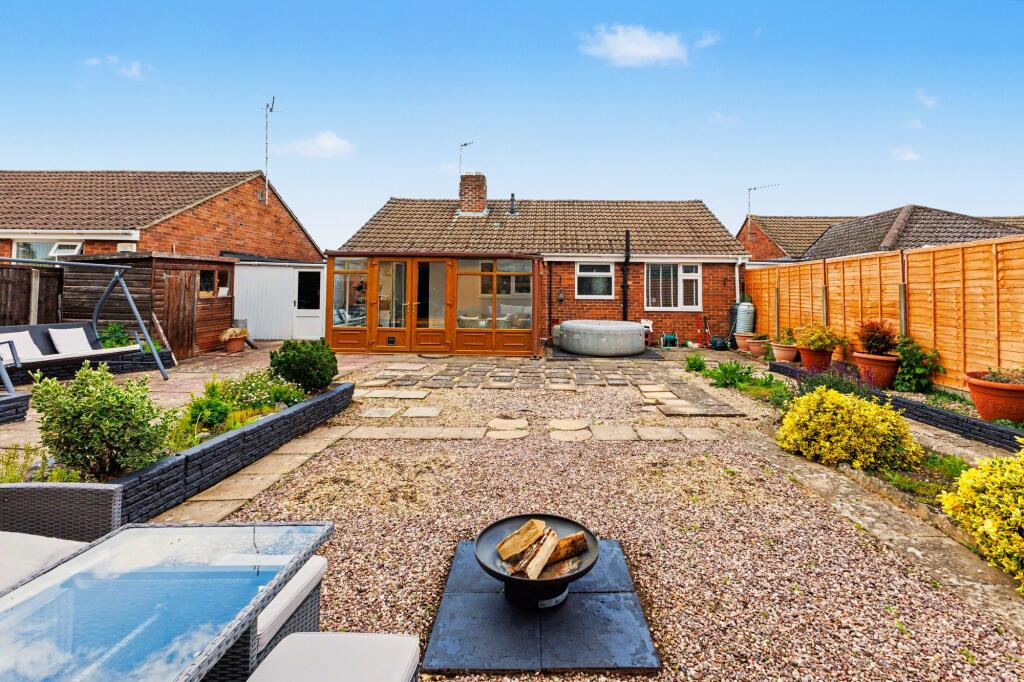 Owletts End, Evesham, WR11 photo 4