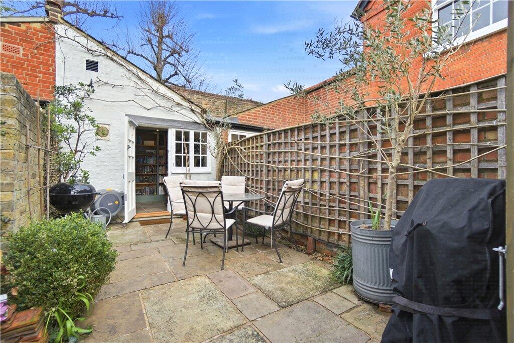 Crooked Billet, Wimbledon Common, SW19 photo 4
