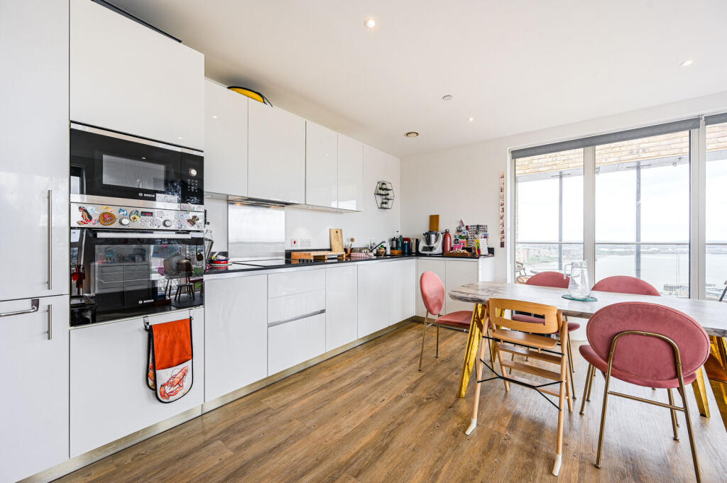Compton House, Woolwich Riverside, London, SE18 - View 4