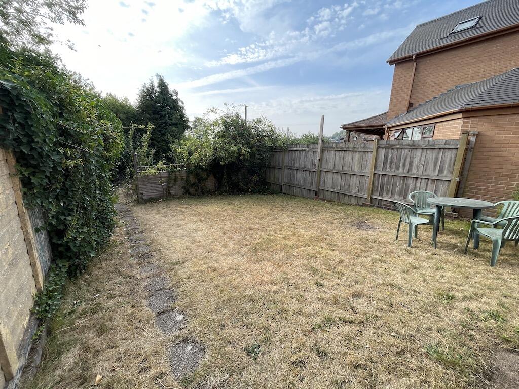 KINVER - Huntsmans Drive photo 4