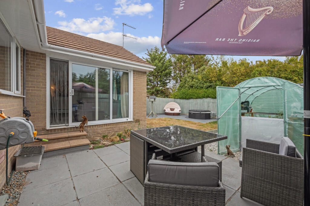 House in Wareham, East Burton, Wool - View 4