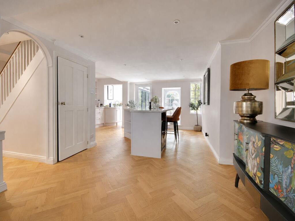House in Southampton - View 4