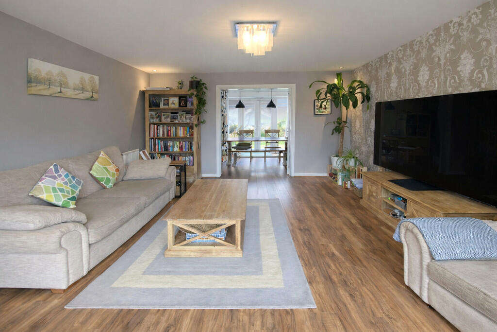 Aster Crescent, Emersons Green photo 4