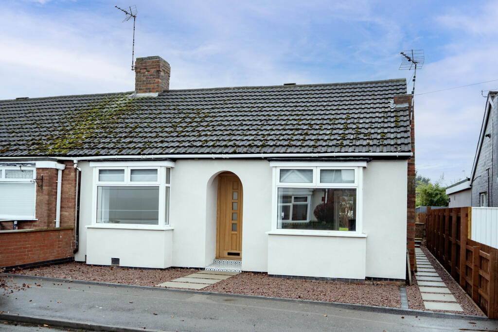 2-bed semi-detached on Tentercroft Avenue, Syston, Leicester, Leicestershire, £270,000