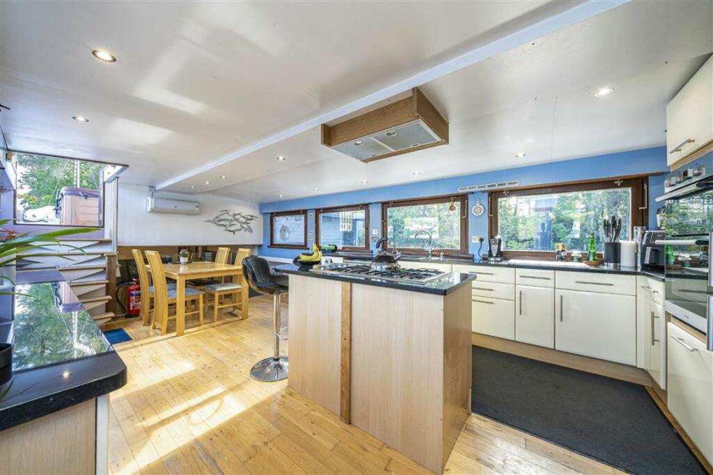 House in Spelthorne, Surrey - View 2