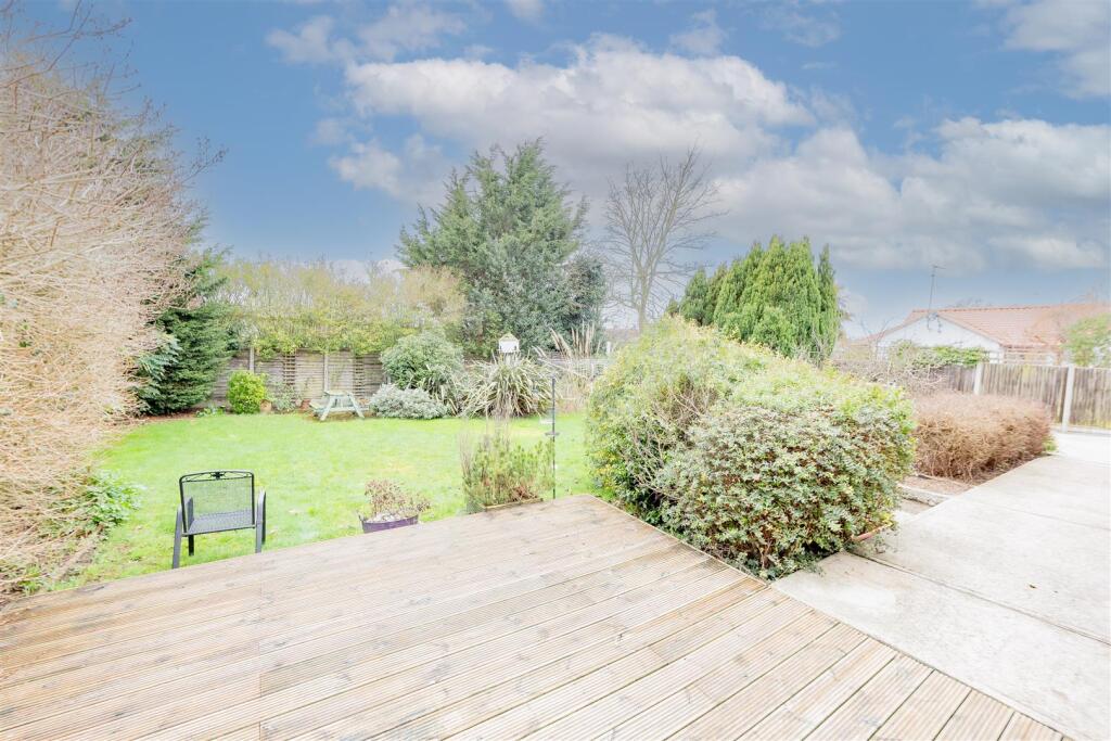 Grayson Avenue, Lowestoft photo 3