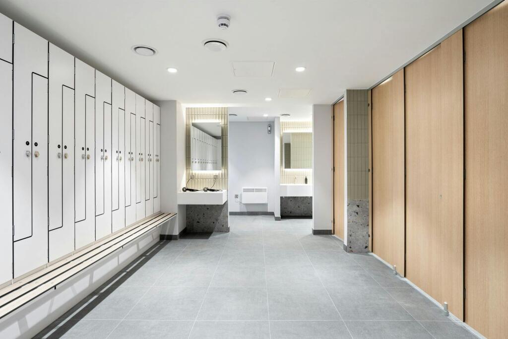 Arca  Chaging Rooms 2.jpg