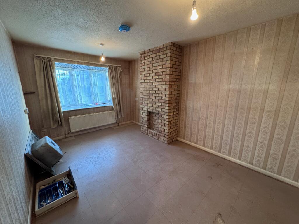 50 Bushmead Road, Eaton Socon, St. Neots PE19 8GR photo 2