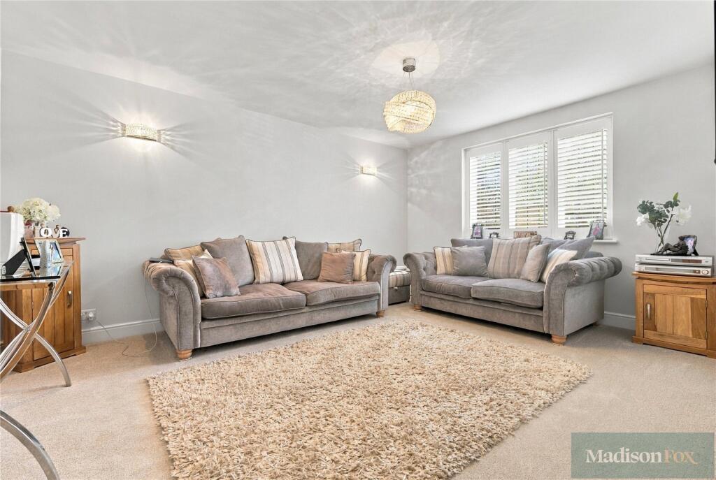 House in London, Woodford Wells - View 5