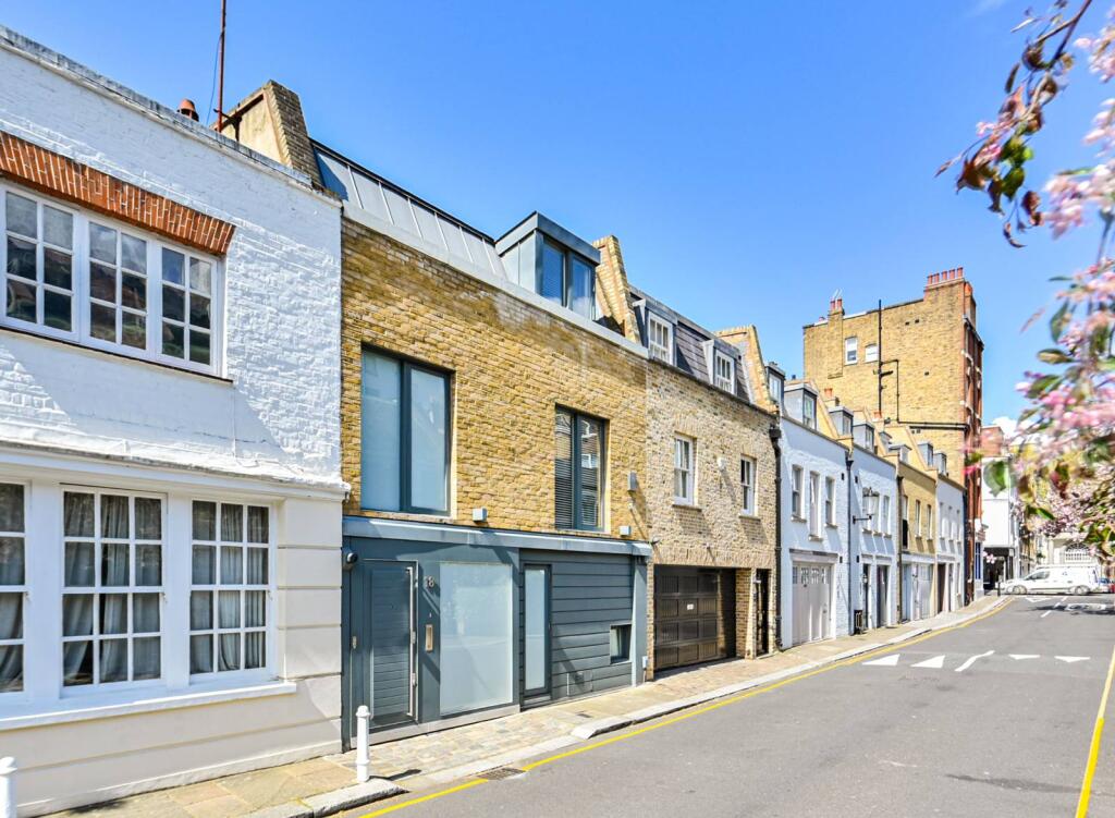 Main image of property: Cadogan Lane, Knightsbridge, London, SW1X
