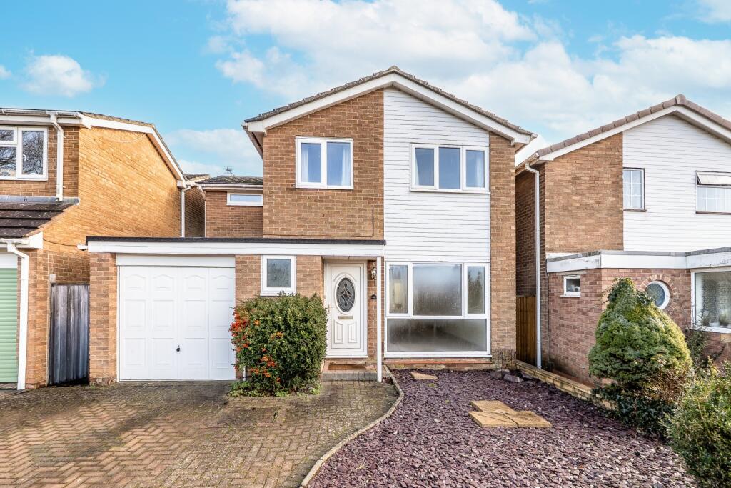 Main image of property: Edgeworth Drive, Carterton, Oxfordshire, OX18