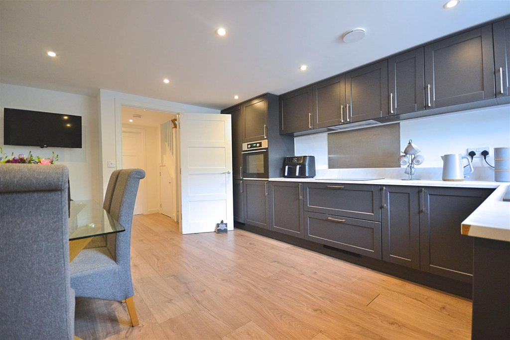 House in Dorchester - View 4