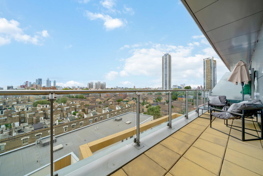 Apartment in London - More