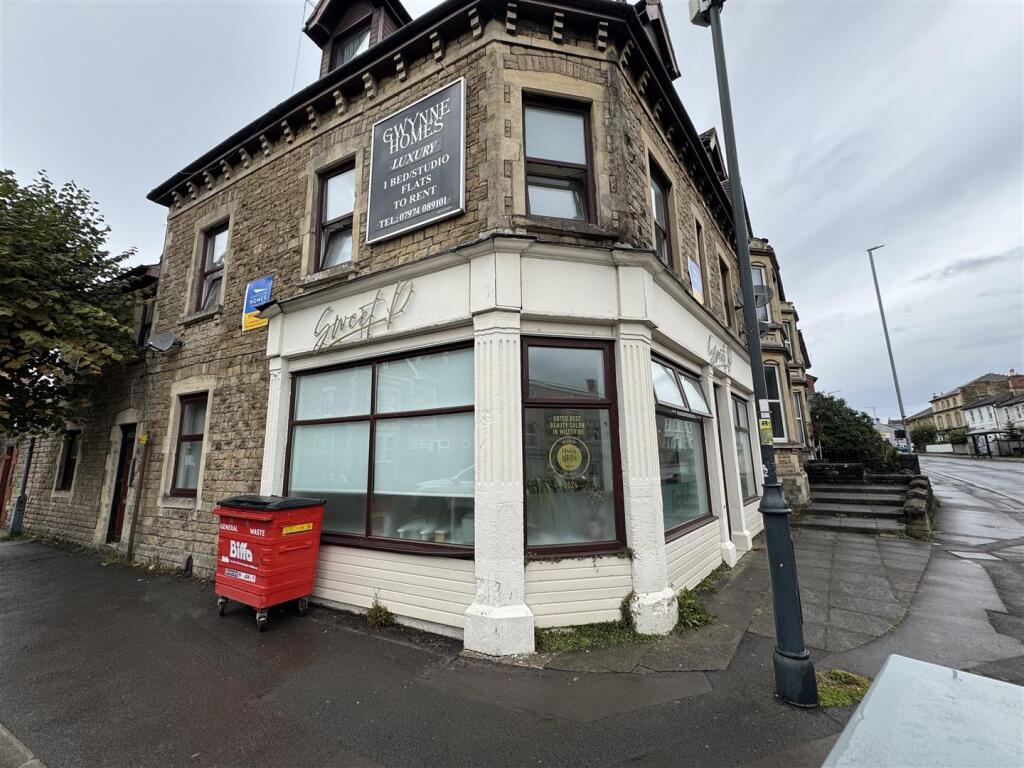 Main image of property: Devizes Road, Old Town, Swindon