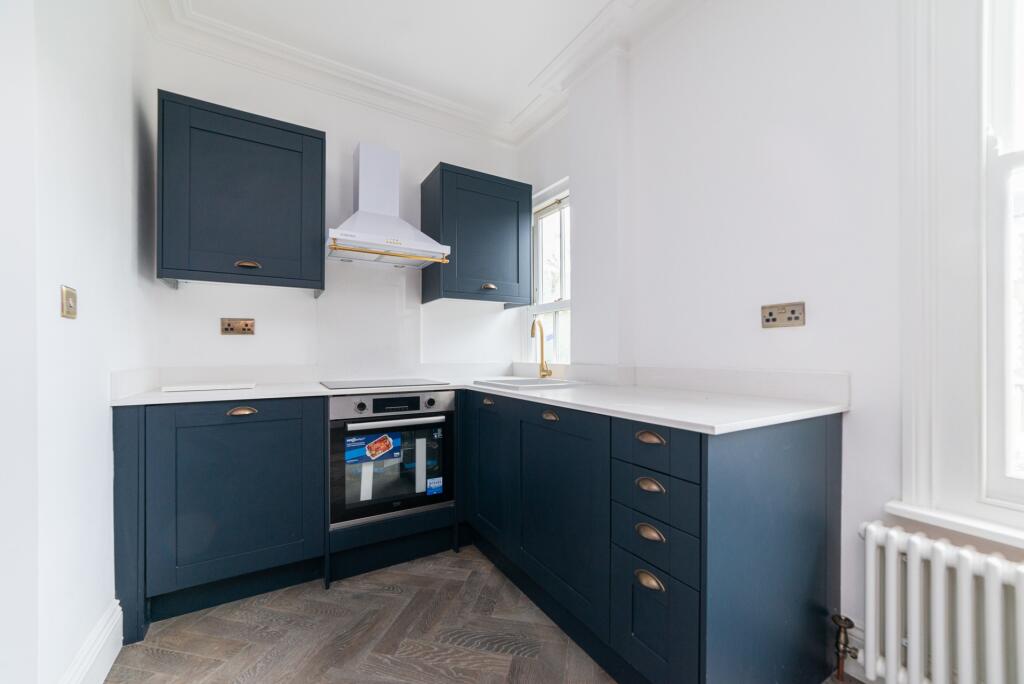Apartment in London, Lower Clapton, Clapton - View 4