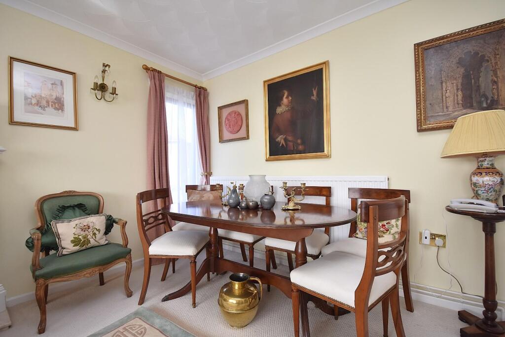 Apartment in Barry, The Knap - View 5