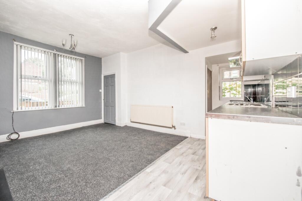 House in Wakefield - View 5