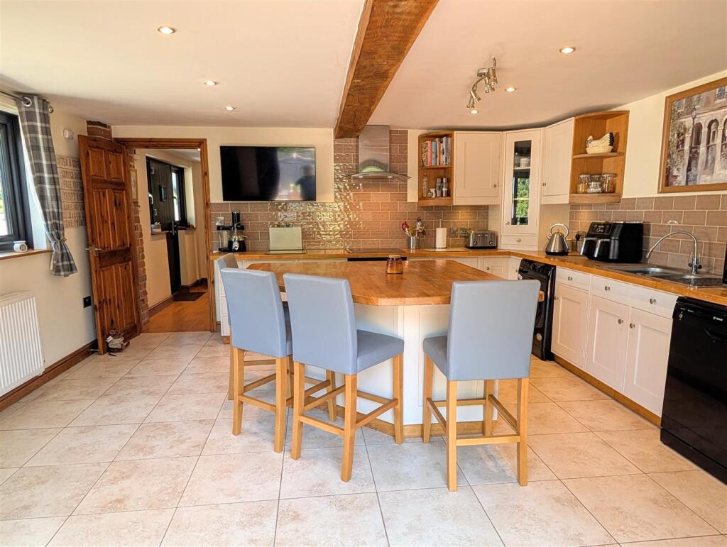 The Old Barn, Longville, Much Wenlock, TF13 6DT photo 4