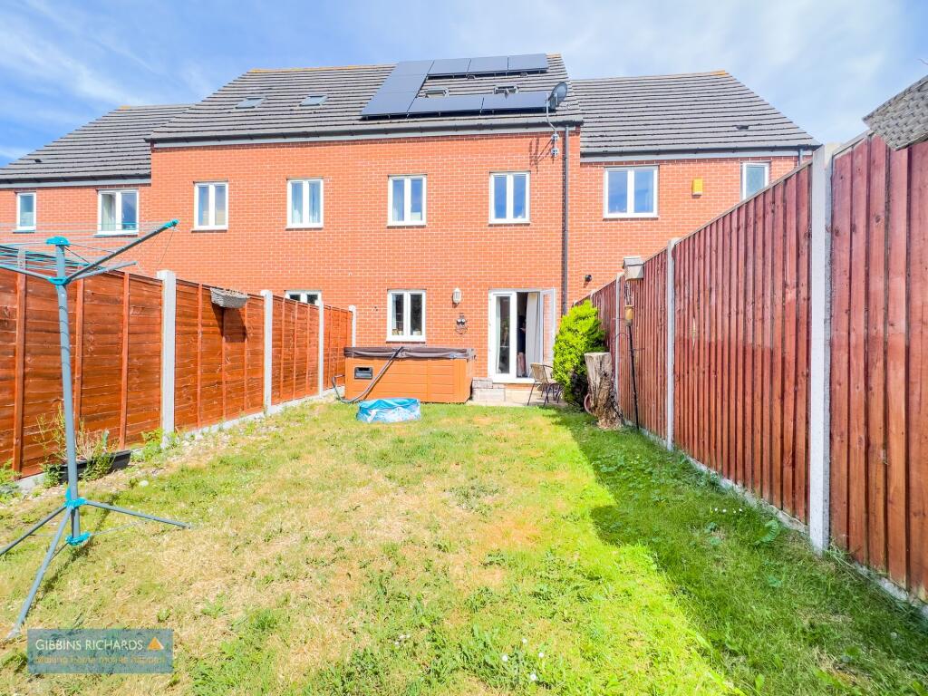 Meadowlands Avenue, Bridgwater, TA6 photo 4