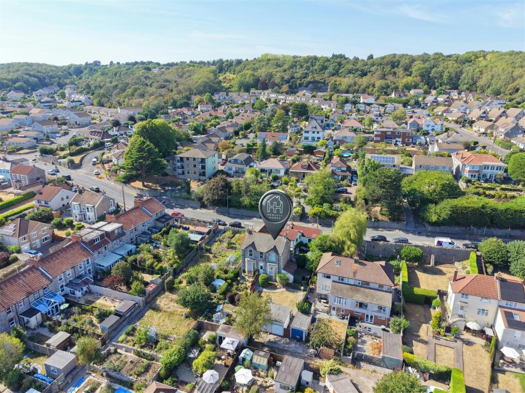Apartment in Bristol - View 3