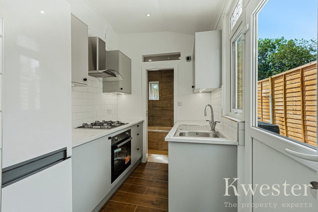House in Southend-on-Sea - View 3