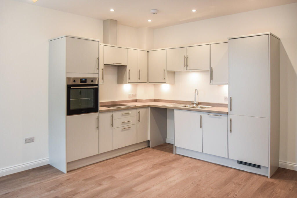 Apartment in Bradford - View 4