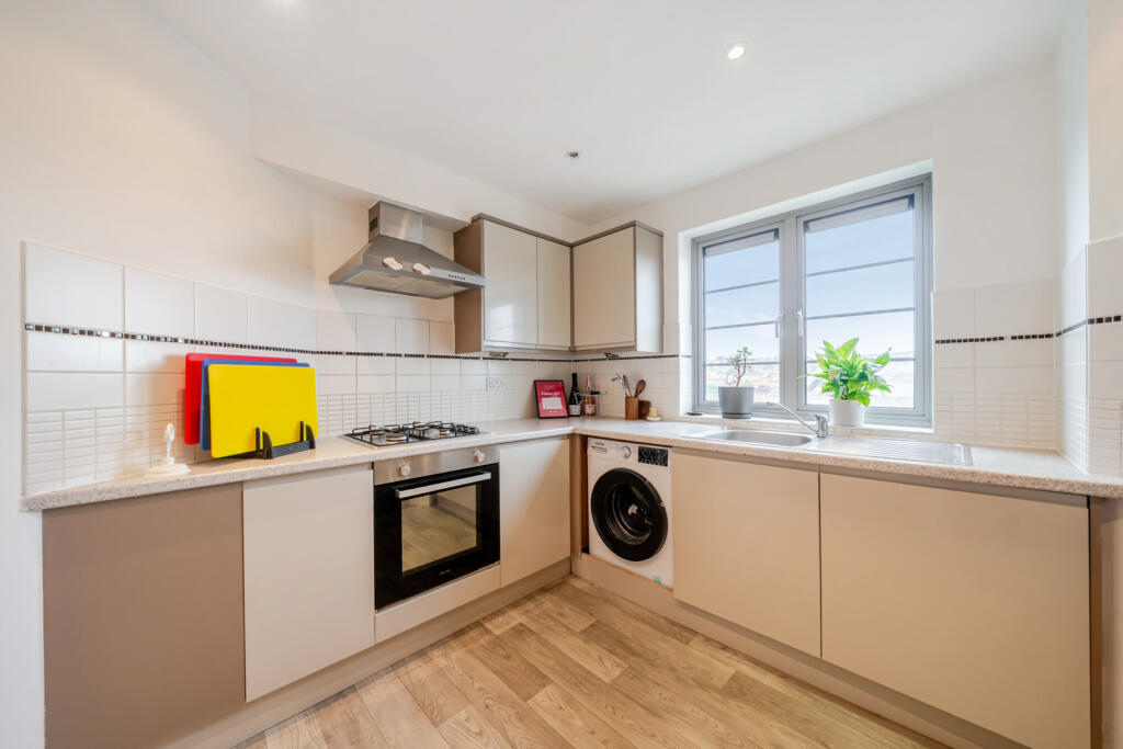 Apartment in London - View 5