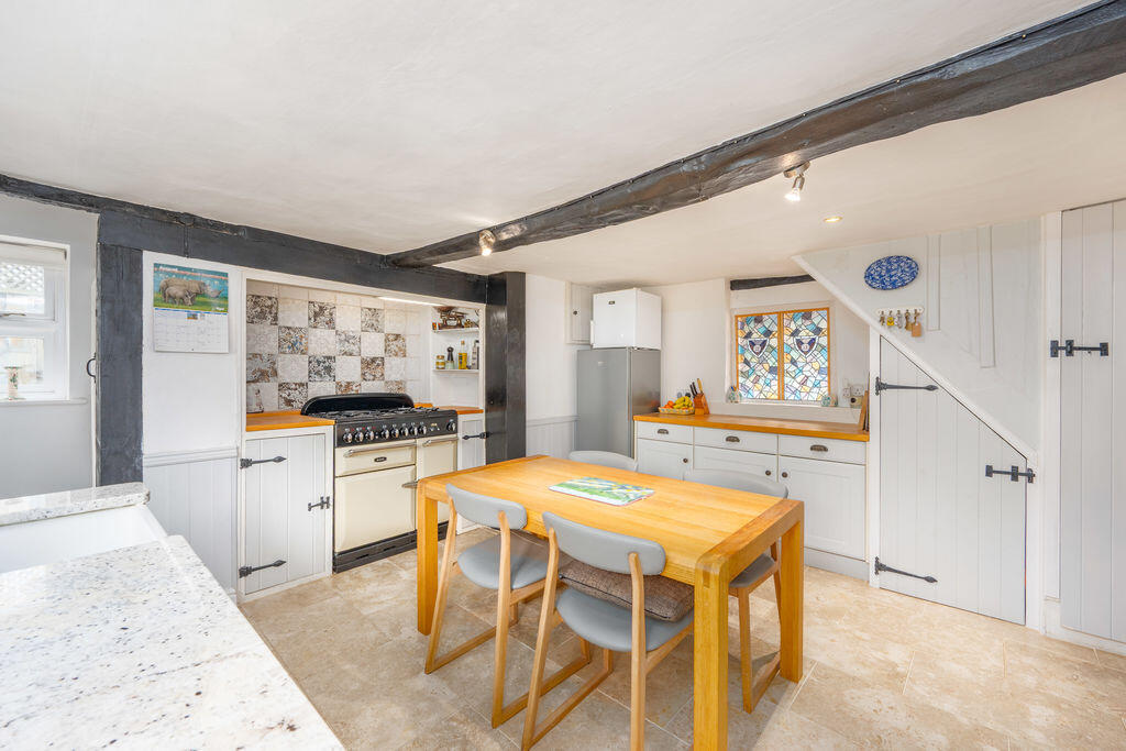 House in Hemel Hempstead, Wooburn - View 4