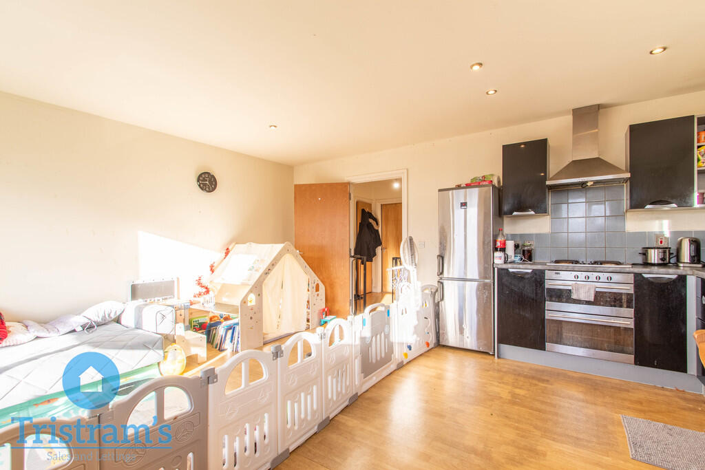 Apartment in Nottingham, Nottinghamshire - View 5
