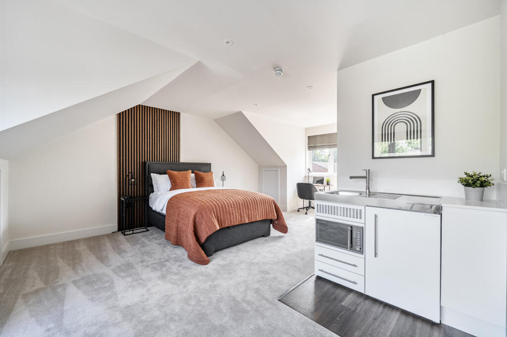 Apartment in Guildford - View 2
