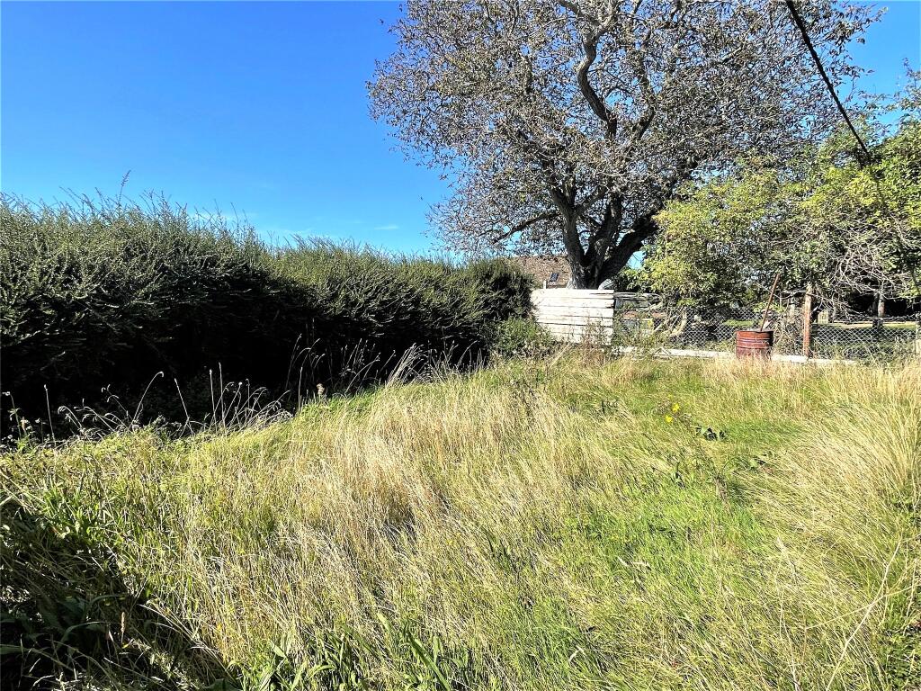Upper Close, Crawley, Witney, Oxfordshire, OX29 photo 2